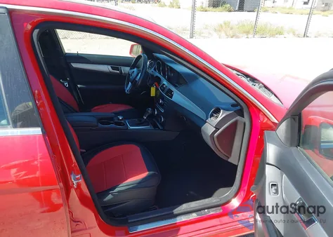 2013 Mercedes-Benz C 250 Sport from USA, damaged, VIN WDDGF4HB5DR257592